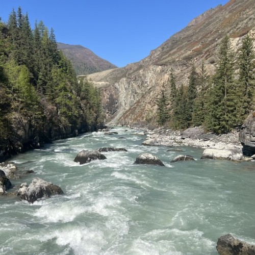 Хайкинг по главным местам Алтая: горы, озёра и водопады