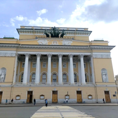 Мобильный квест «Исчезнувшие профессии 19 века, или Тайны старого лавочника»