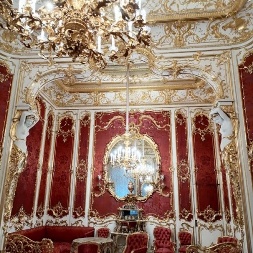 Эрмитаж с французским акцентом