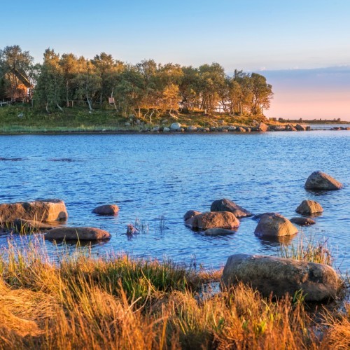 Путешествие на Соловки: погружение в историю, прогулки на катере, лодке и пешком