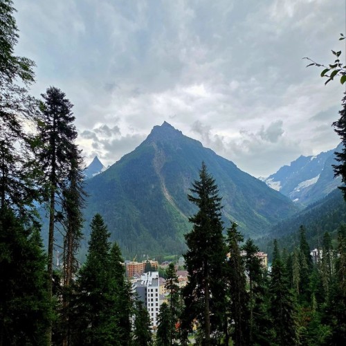 Знакомство с Карачаево-Черкесией: по Домбаю и Архызу на джипе в мини-группе
