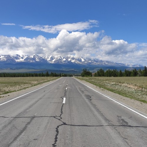 Перезагрузка на Алтае: топ локаций, заповедное озеро и моторафтинг по Катуни