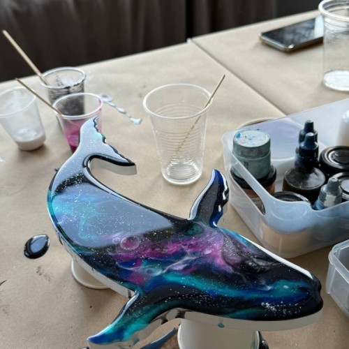 Мастер-класс по эпоксидной смоле: картина или кит своими руками