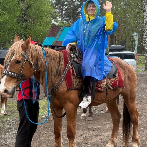 Тур «всё включено» на Алтай: главные локации, моторафтинг и лёгкий треккинг