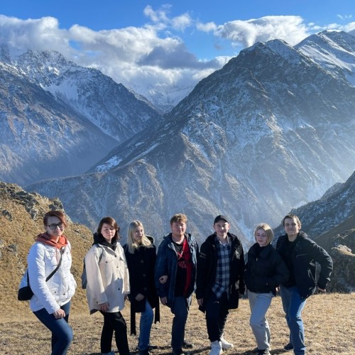 Автотрип по Северной Осетии: ущелья, башни, арт-объекты