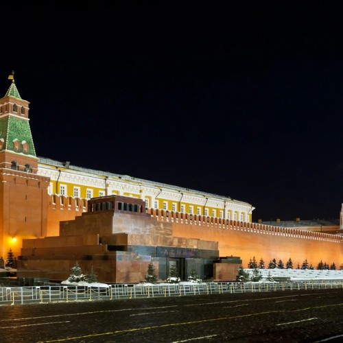 Мавзолей и Кремлёвский некрополь: путешествие в СССР
