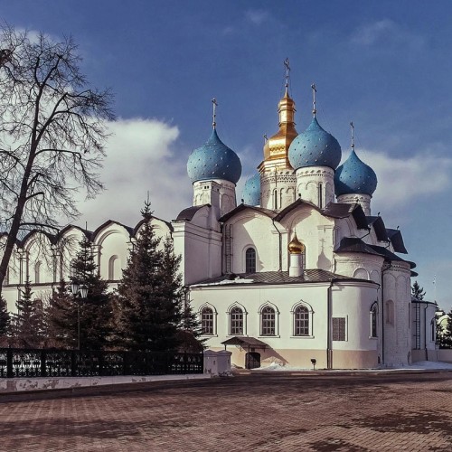 Казань — место встречи двух миров