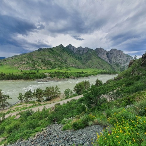 Алтай по максимуму: горные перевалы, прогулка по Телецкому озеру и высадка на Марсе