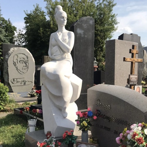 Любовь и трагедии Новодевичьего кладбища