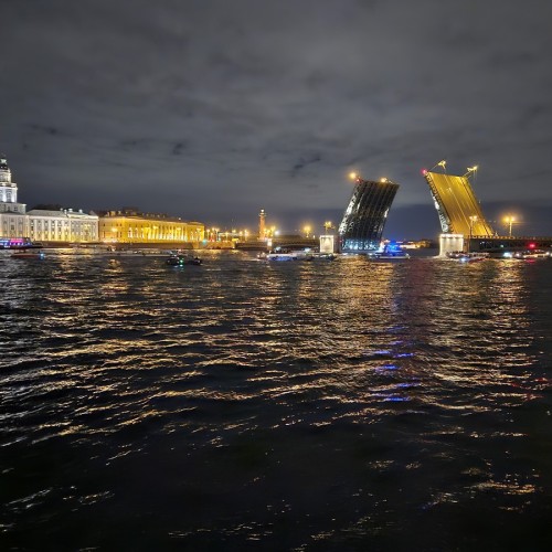 Ночной Петербург в огнях: на автобусе по вечернему городу