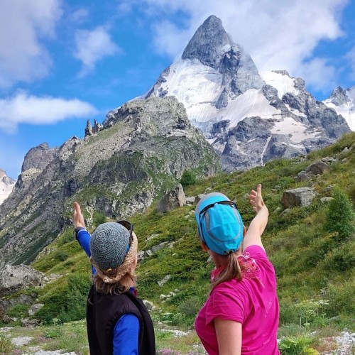 Нетипичное Приэльбрусье: треккинг налегке к 4 высокогорным озёрам с проживанием в гостинице