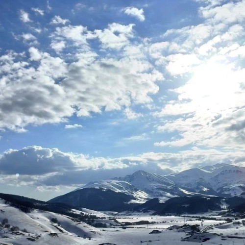 На внедорожниках по неизведанной Южной Осетии: горы, старинные святыни и невероятные виды