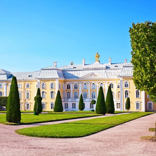 К фонтанам Петергофа в группе