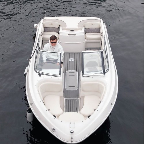 Петербург как на ладони: прогулка по рекам и каналам на катере «Сиеста»