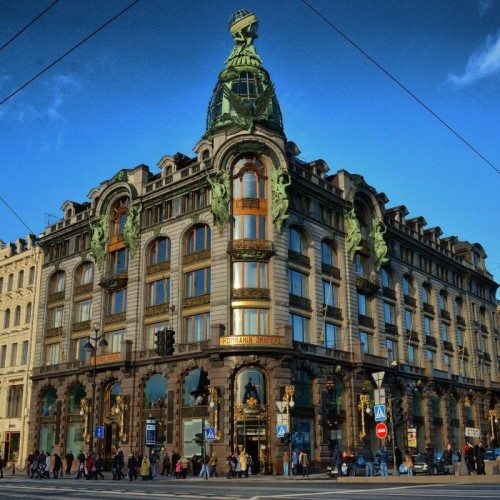 По берегам канала Грибоедова