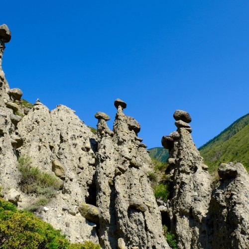Активно и без палаток на Алтае: моторафтинг, треккинг и вечера под звёздами