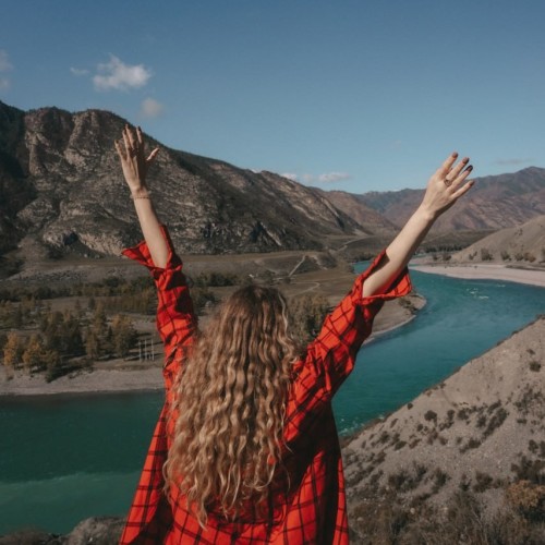 Океан впечатлений на Камчатке с фотографом: треккинги, спа, обед с видом на горы и ночь в глэмпинге
