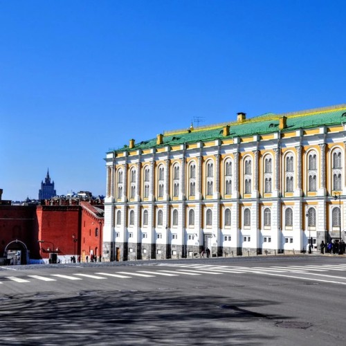 Оружейная палата Московского Кремля (только на иностранном языке)