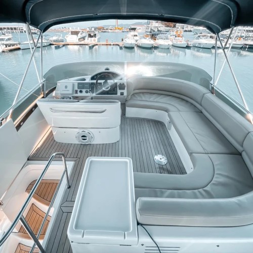 Морская прогулка на яхте Azimut