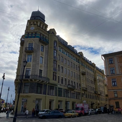 Два Петербурга: блеск и нищета Северной столицы