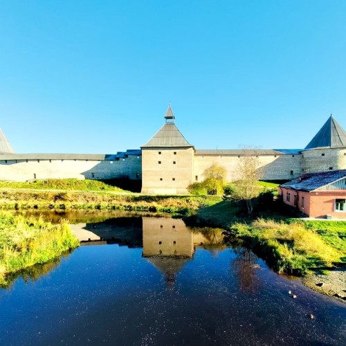 В древнюю Старую Ладогу — на комфортабельном автомобиле