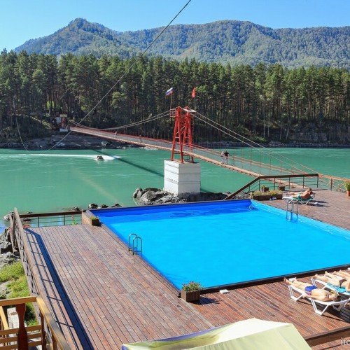 «Бирюзовая Катунь»: водопад, пещеры и горная пасека