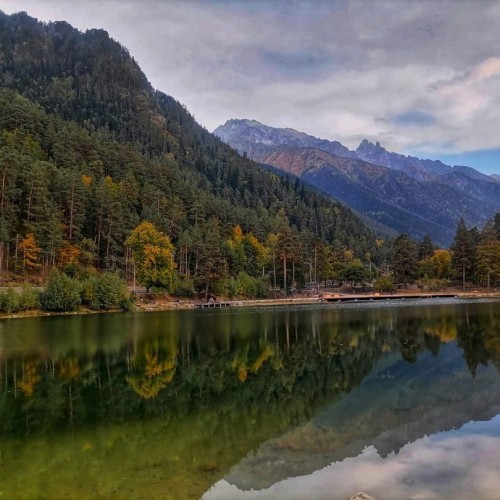 А давай в Домбай? Треккинг без рюкзаков