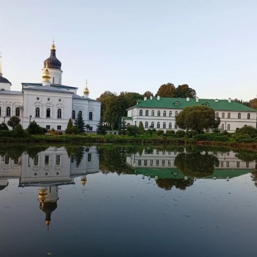 Из Санкт-Петербурга в Псковскую область: Талабские острова, Псков и Печоры