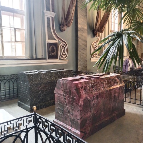 Нуар Петропавловской крепости: от лобного места до политической тюрьмы