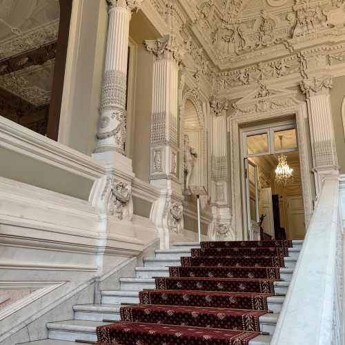 Юсуповский дворец: парадные залы, жилые покои и убийство Григория Распутина