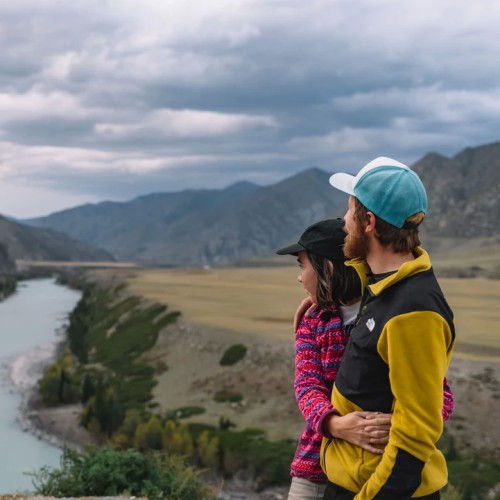 Тур на Алтай с фотографом: эстетичные кадры, съёмки с реквизитом, глэмпинги и топовые места