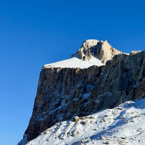 Смотреть на звёзды и трогать облака: восхождение на Ярыдаг с фотосъёмкой (мини-группа)