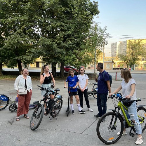 Групповая велопрогулка по киноместам Москвы