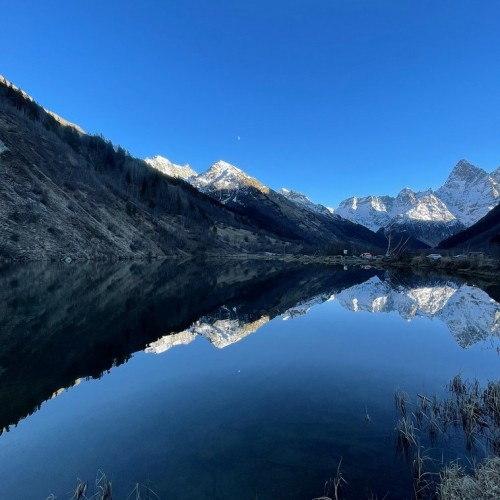 Природные жемчужины Домбая: в мини-группе по горам, озёрам и ущелью