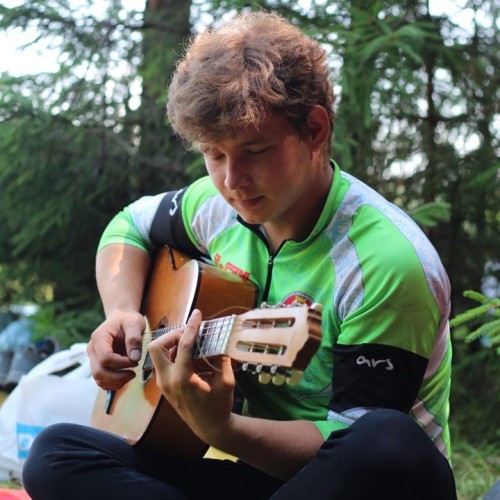 Подальше в лес: сплав на байдарках по реке Медведице