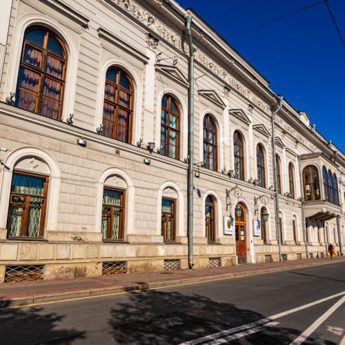 Пешеходная экскурсия «Бриллиантовая улица и музей Фаберже»