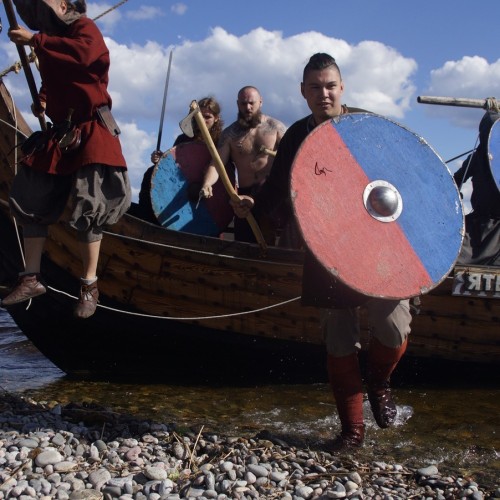 Дорогами викингов: мужской поход по Ладоге на драккаре (всё включено)
