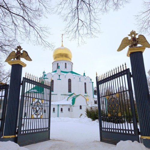Любимая обитель Николая II в Царском селе — из Петербурга