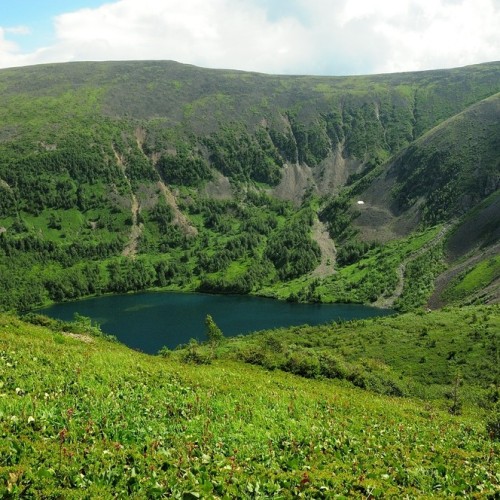 Природные чудеса Хакасии: урочище Сундуки, Ивановские озёра, Каменный лес и Долина царей