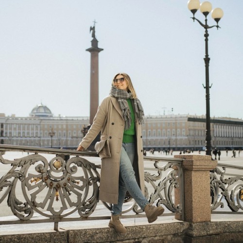 Экспресс-фотопрогулка по Дворцовой площади и окрестностям