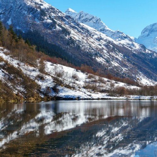Своей компанией по Домбаю: Тебердинский заповедник, горы, пещеры, озёра