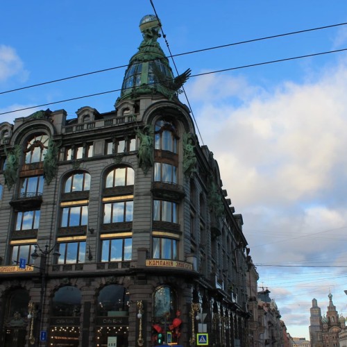 На автобусе — по Петербургу, пешком — по Петропавловской крепости (осмотр снаружи)