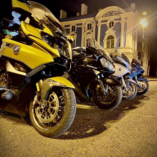 На мотоцикле по вечернему Питеру или к разводным мостам!