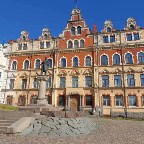 Средневековый Выборг — из Петербурга