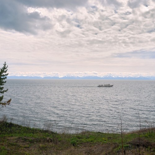 Богатство Байкала: рыбалка на реках и в диких местах на озере с катера