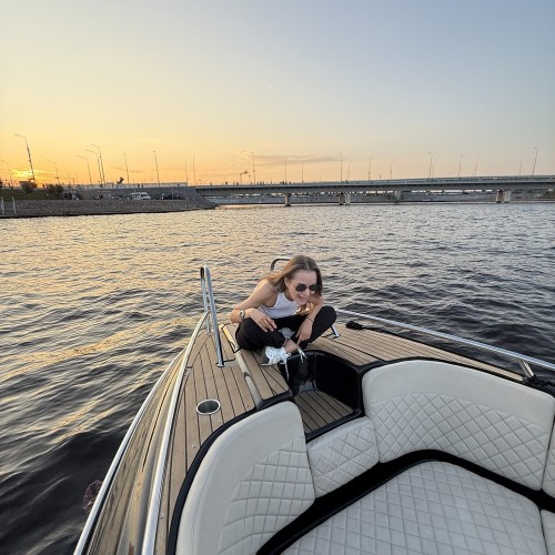 Петербург твоими глазами: прогулка на катере по рекам и каналам