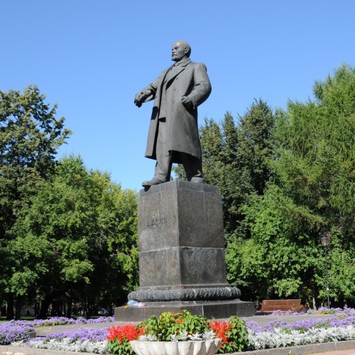 Вокруг Театрального сквера