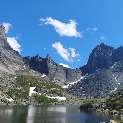 Сокровища природного парка «Ергаки»: треккинг с рюкзаками и ночёвками в палатках