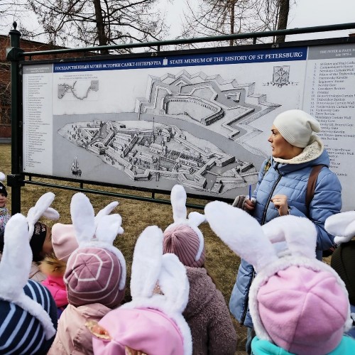 Зайцы, крепость, Пётр-царь!