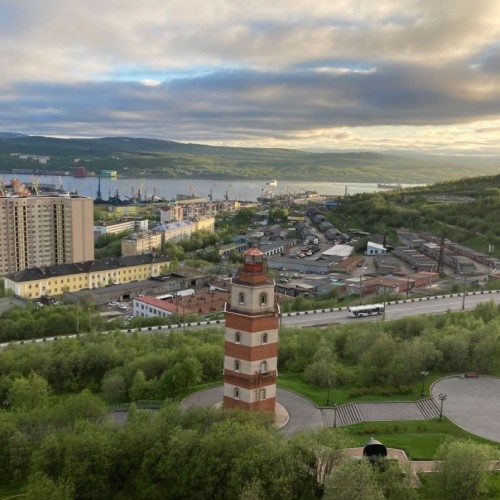Экспресс-путешествие в Арктику: Мурманск, Териберка и Кировск, северное сияние и милые олени